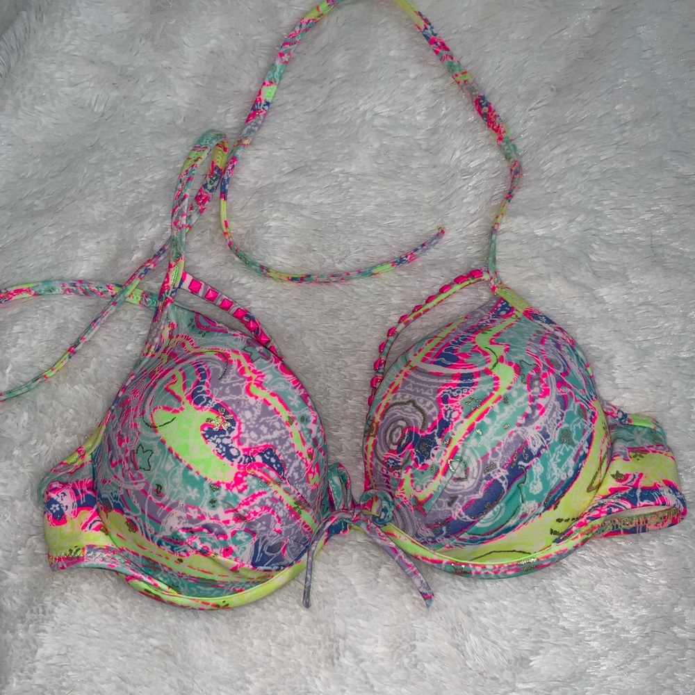 Super cute Victorias secret bikini top